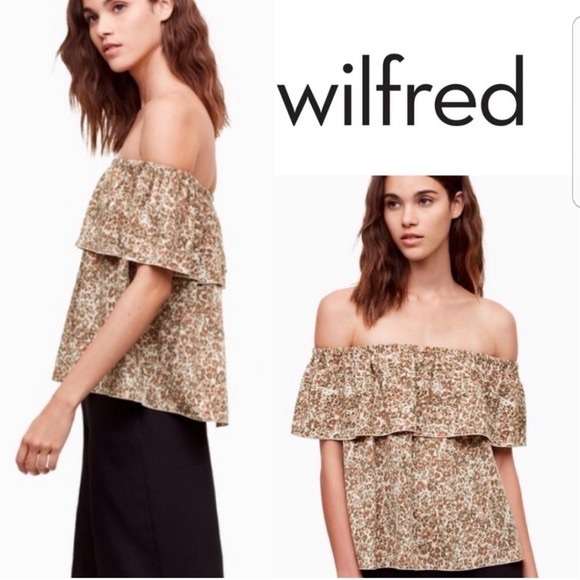 Wilfred Tops - Aritzia Wilfred Promener off the shoulder blouse sz medium